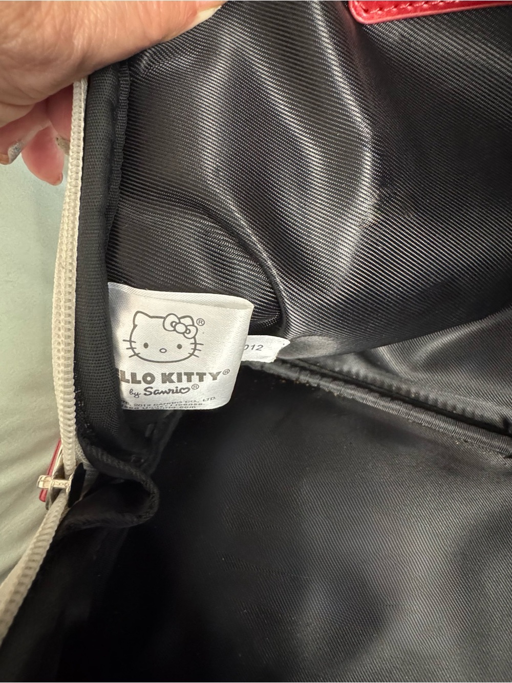 HelloKitty LoungeflySet Quilted Purse & Wallet Set with Red Logo Plaque - Picture 10 of 16